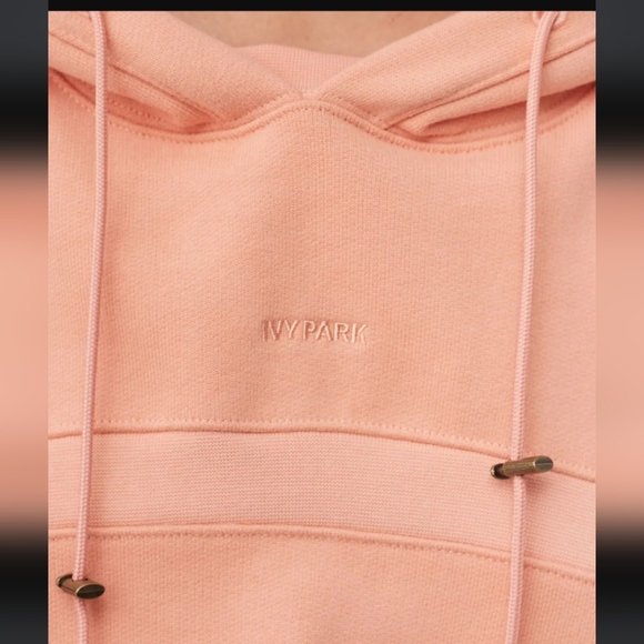 Adidas WMNS Adidas x Ivy Park Hooded Shrug - Picture 3 of 7